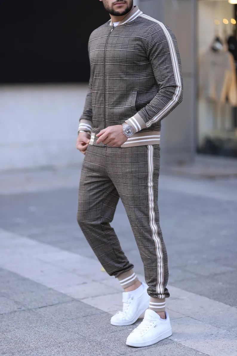 The gentlemen tracksuit.